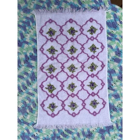 Vintage Towel Set - Picture 5 of 8